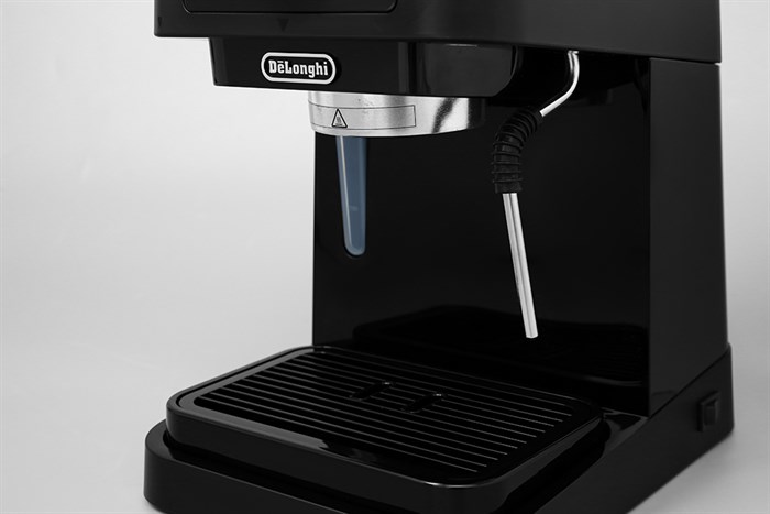 Máy pha cà phê Delonghi EC230.BK Màu Đen