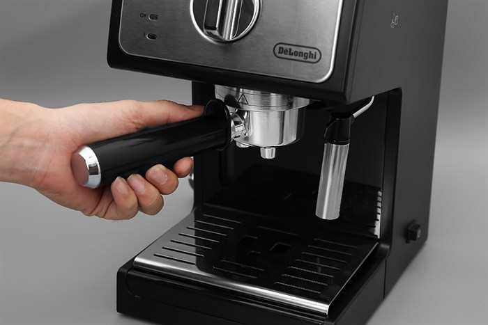 Máy pha cà phê Delonghi ECP33.21.BK Màu Đen
