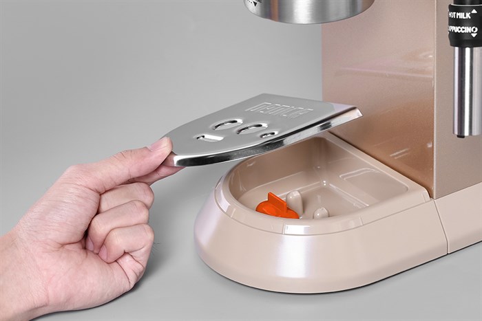 Máy pha cà phê Delonghi EC785.BG Màu Kem