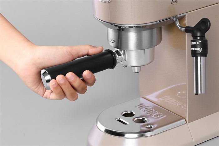 Máy pha cà phê Delonghi EC785.BG Màu Kem