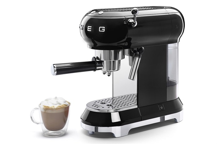 Máy pha cà phê Smeg ECF01BLEU (535.43.650) Màu Đen