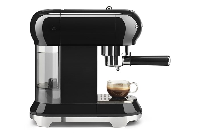 Máy pha cà phê Smeg ECF01BLEU (535.43.650) Màu Đen