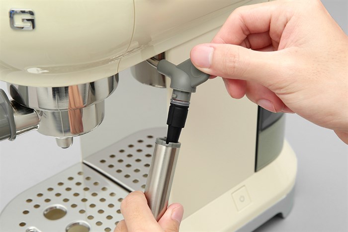 Máy pha cà phê Smeg ECF01CREU (535.43.655) Màu Kem