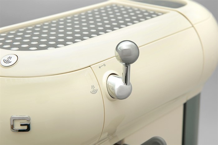 Máy pha cà phê Smeg ECF01CREU (535.43.655) Màu Kem