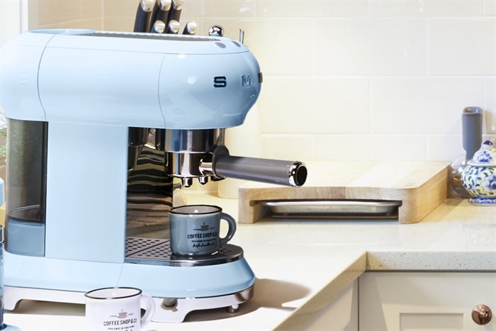 Máy pha cà phê Smeg ECF01PBEU (535.43.658) Màu Xanh