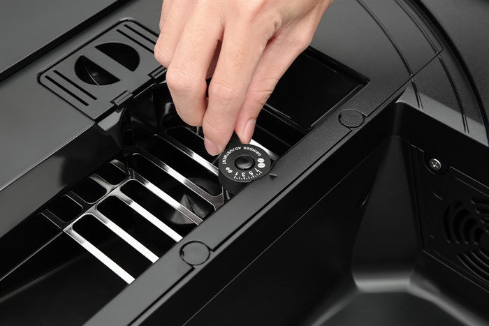 Máy pha cà phê Smeg CMS4604NR (536.54.079) Màu Đen