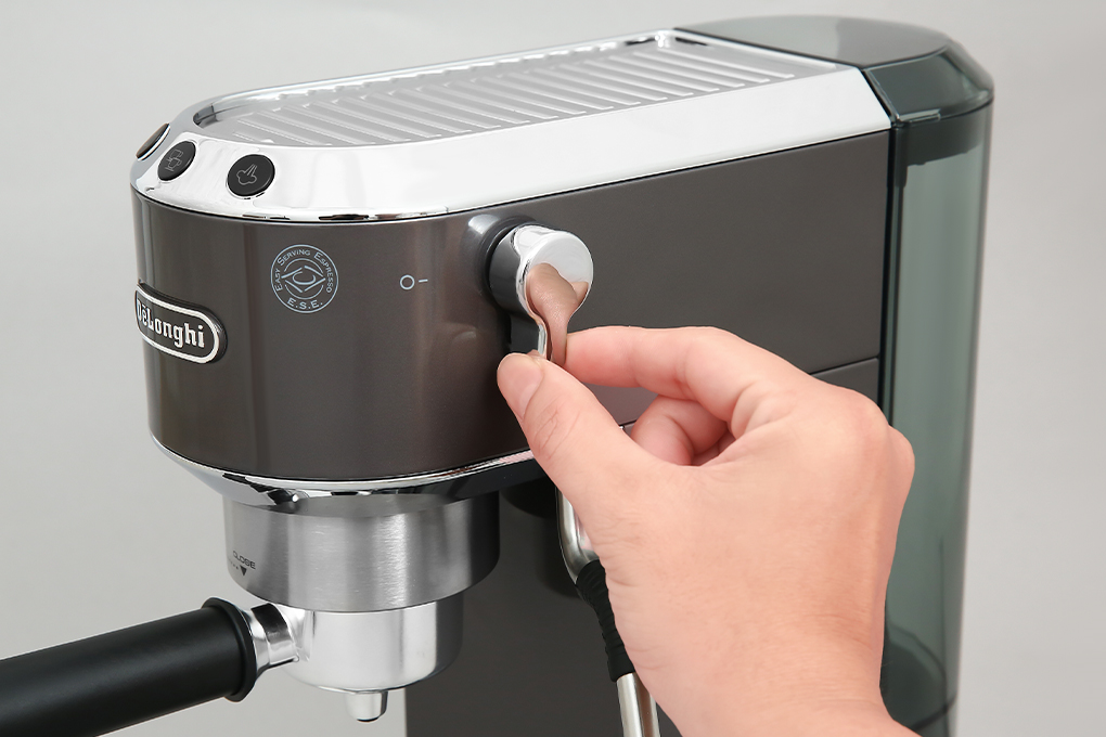 Máy pha cà phê Delonghi EC885.GY Màu Xám