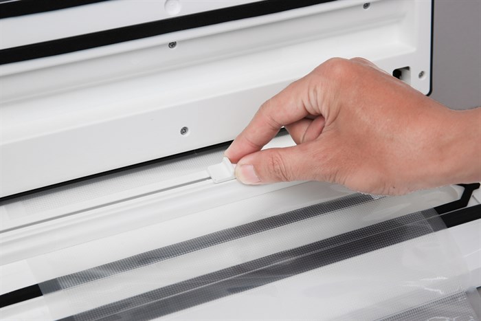 Máy hút chân không BlueStone VSB-2735 Màu Trắng