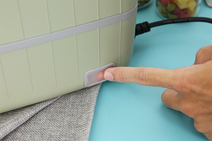 Hộp cơm điện Unie UV B1 Màu Xanh lá
