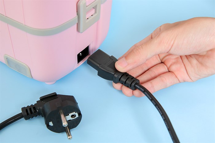 Hộp cơm điện Unie UV P1 Màu Hồng