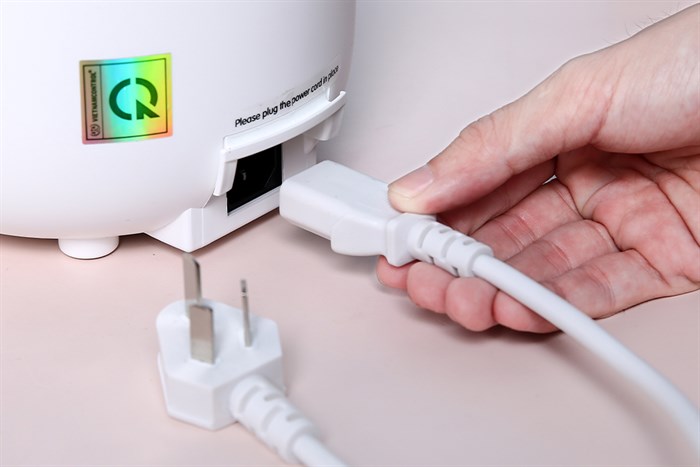 Hộp cơm điện Joyoung F-20Z602B Màu Trắng