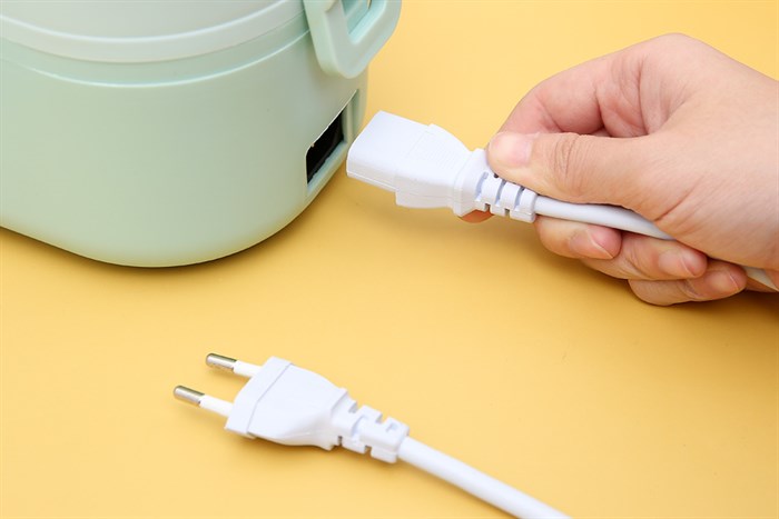 Hộp cơm điện Mishio MK-317 Màu Xanh mint