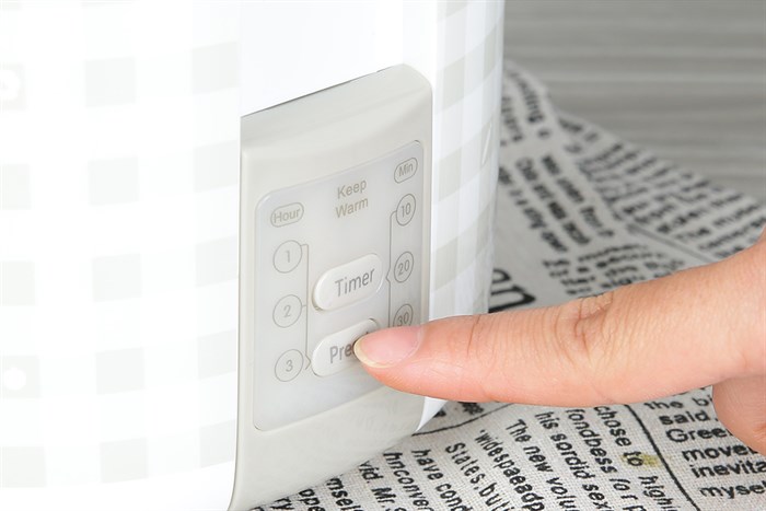 Hộp cơm điện Lock&Lock EJR216 Màu Trắng - Xám