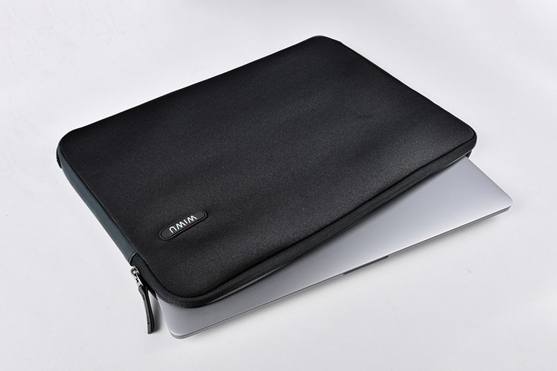 Túi chống sốc Laptop 15.6 inch WIWU bo góc Màu Đen