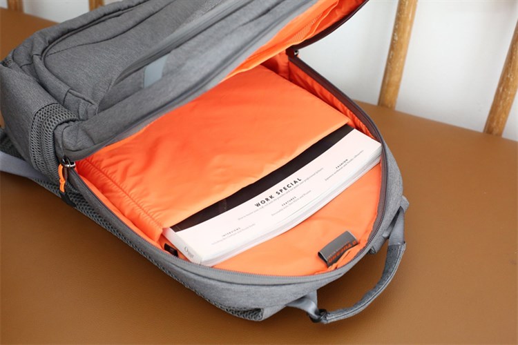 Balo Laptop 14 inch Tucano Lato 2 BKLT14-G Xám Màu Xám