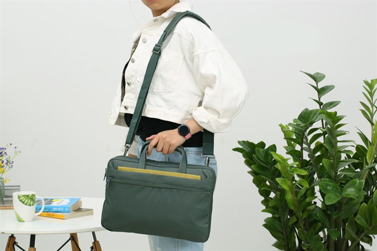 Túi xách chống sốc Laptop 13.3 inch Tucano Work out 3 Slim WO3-MB13 Màu Xanh rêu