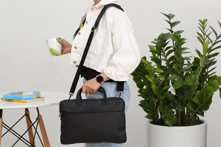 Túi xách chống sốc Laptop 13.3 inch Tucano Work out 3 Slim WO3-MB13 Màu Đen