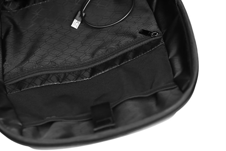 Balo Laptop 15.6 inch kèm cổng USB Arctic Hunter B-00320 Đen Màu Đen