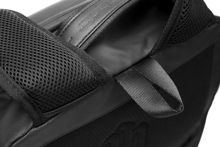 Balo Laptop 15.6 inch kèm cổng USB Arctic Hunter B-00320 Đen Màu Đen