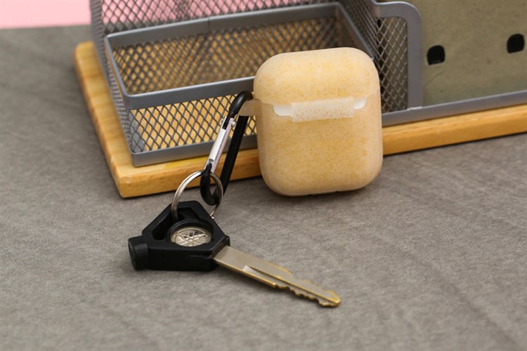 Túi đựng AirPods 1 & 2 Silicone kèm móc JM SN07 Màu Vàng