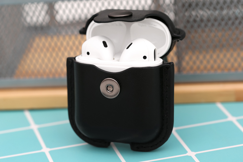 Túi đựng AirPods 1 & 2 nhựa dẻo PU kèm móc JM PL08 Đen