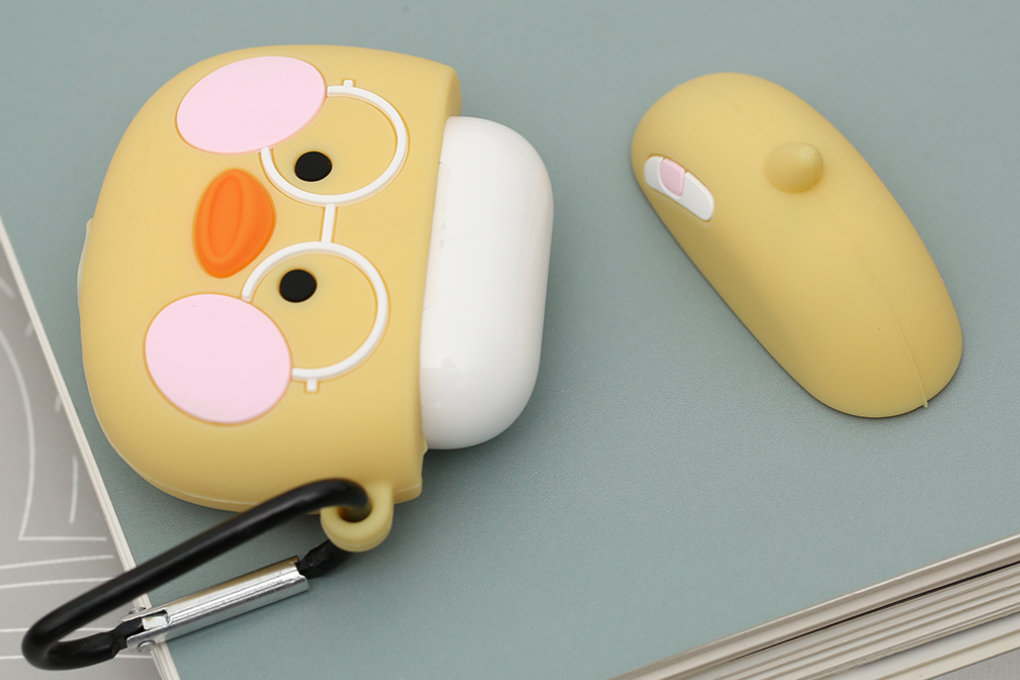 Túi đựng AirPods 1 & 2 Silicone kèm móc JM FR03 - 4