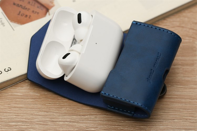 Túi đựng AirPods Pro Nhựa dẻo PU kèm móc JM PL03 Màu Xanh Navy