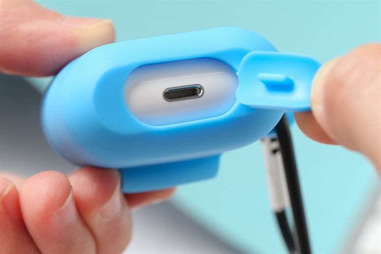 Túi đựng Airpods 1 & 2 Nhựa dẻo OSMIA CK-AP002 Màu Xanh dương nhạt