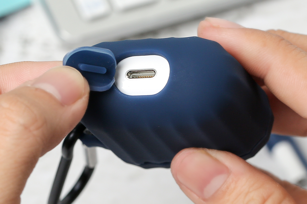 Túi đựng Airpods 1 & 2 nhựa dẻo TPU OSMIA CK-F048 Màu Xanh Navy
