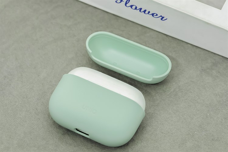Túi đựng AirPods Pro UniQ Silicone Lino Hybrid Xanh mint Màu Xanh mint