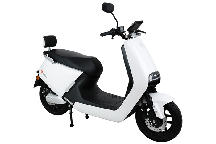 Xe máy điện Yadea G5 Trắng