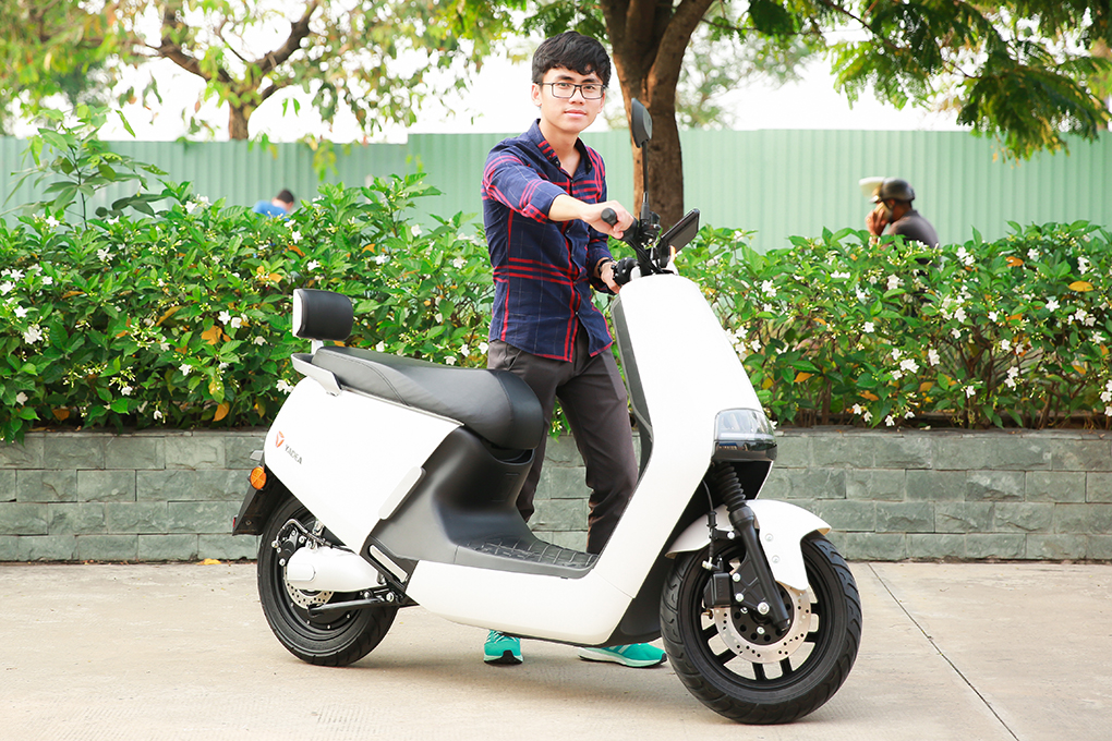 Xe máy điện Yadea G5 Trắng - 19