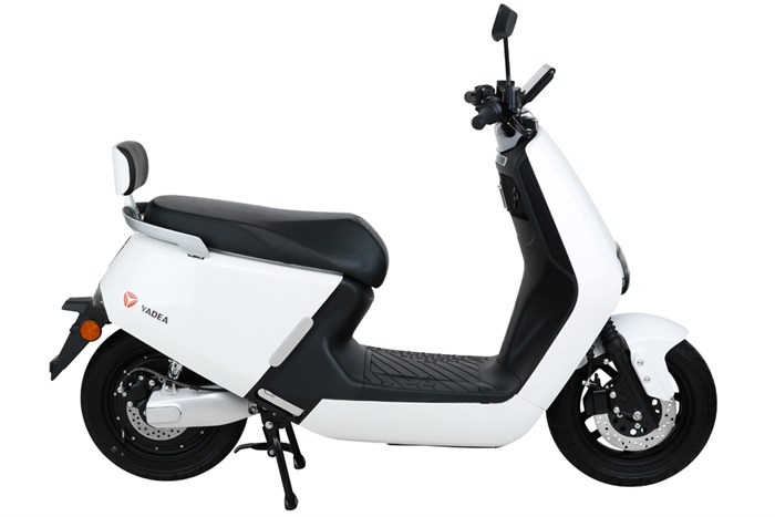 Xe máy điện Yadea G5 Trắng