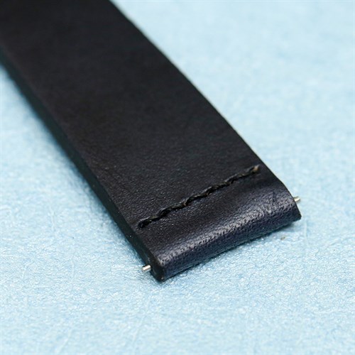 Dây da tổng hợp đồng hồ 18mm DVM2K3 Đen Màu Đen