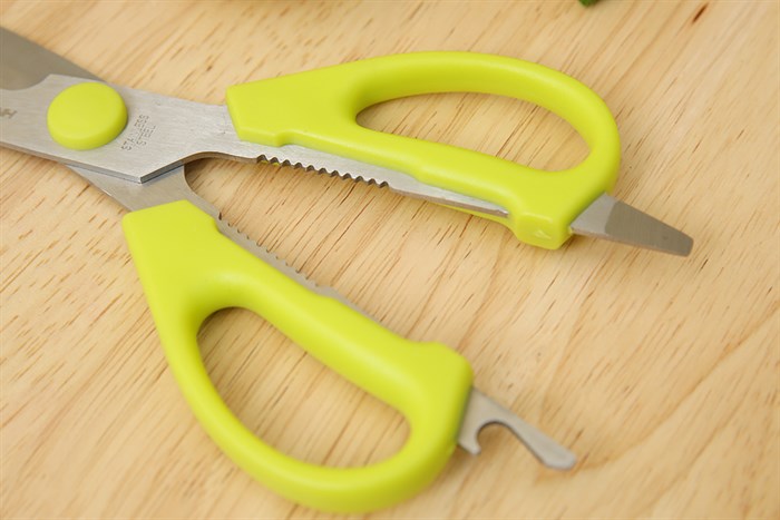 Kéo nhà bếp đa năng thép không gỉ BHX LD-9137B Màu Xanh lá