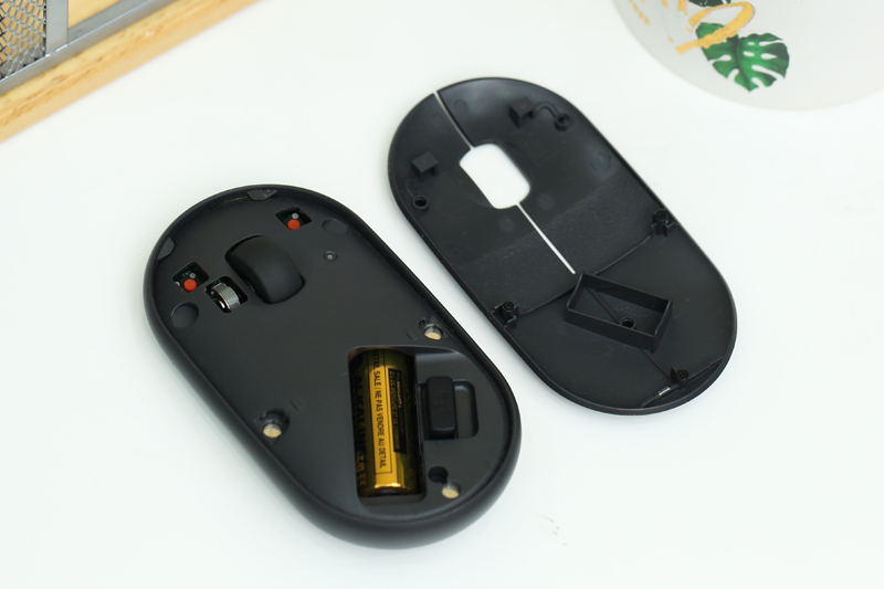Chuột Không dây Bluetooth Silent Logitech Pebble M350 Màu Đen