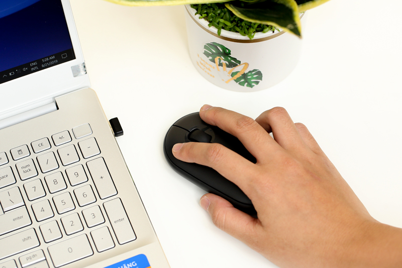 Chuột Không dây Bluetooth Silent Logitech Pebble M350 Màu Đen