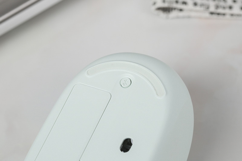 Chuột Bluetooth Microsoft RJN - 18