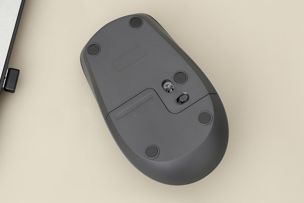 Chuột Không dây Logitech M190 Màu Đen