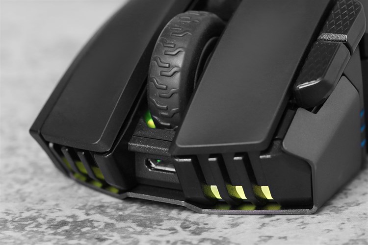 Chuột sạc Bluetooth Gaming Corsair Iron Claw RGB Màu Đen