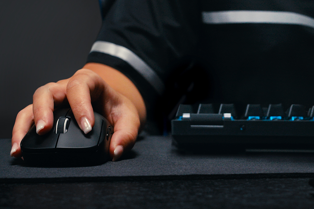 Chuột Sạc Không dây Gaming Logitech Pro X Superlight 2 Lightspeed Màu Đen