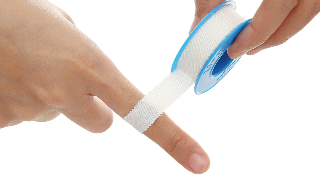 Băng keo lụa có độ dính cao Urgosyval (1.25cm x 5m)