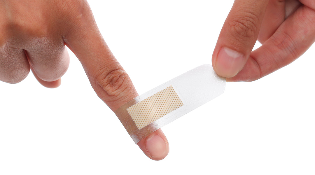 Băng cá nhân Nexcare trong suốt (19mm x 72mm)