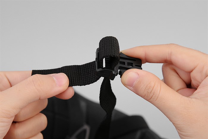 Mũ 1/2 size M Asia MT-105 đen đỏ Màu Đen - Đỏ