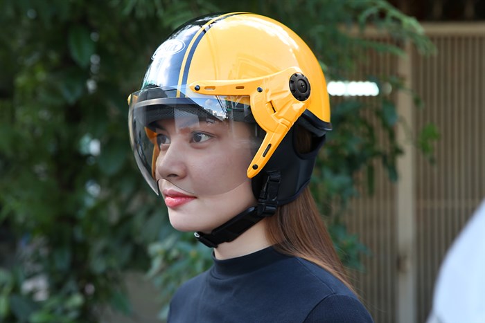 Mũ 1/2 size L Asia MT-114KC đen vàng Màu Đen - Vàng