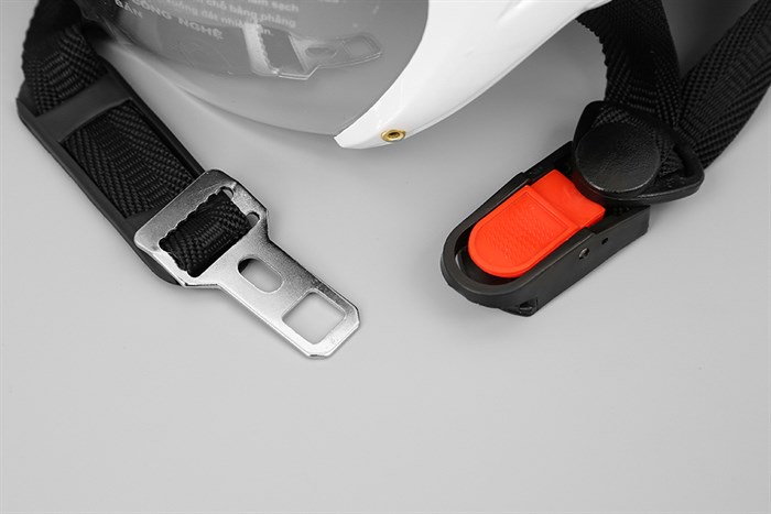 Mũ 1/2 Chita CT33(K) GP trắng xanh Màu Trắng - Xanh