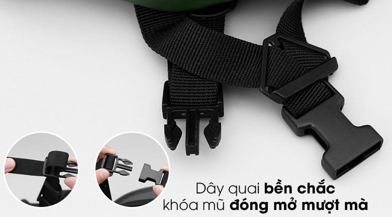 Mũ bảo hiểm 1/2 size L Delites ATN05 sở hữu quai đeo bền chắc, dễ dàng đóng mở