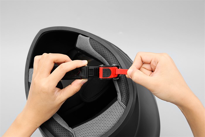 Mũ bảo hiểm fullface Size XL Royal M136 đen Màu Đen