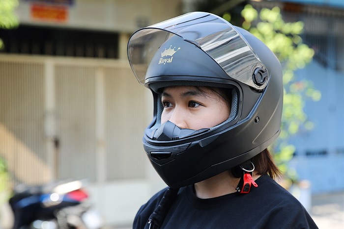 Mũ bảo hiểm fullface Size XL Royal M136 đen Màu Đen