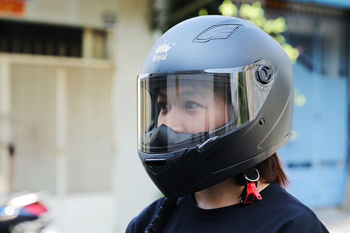 Mũ bảo hiểm fullface Size XL Royal M136 đen Màu Đen